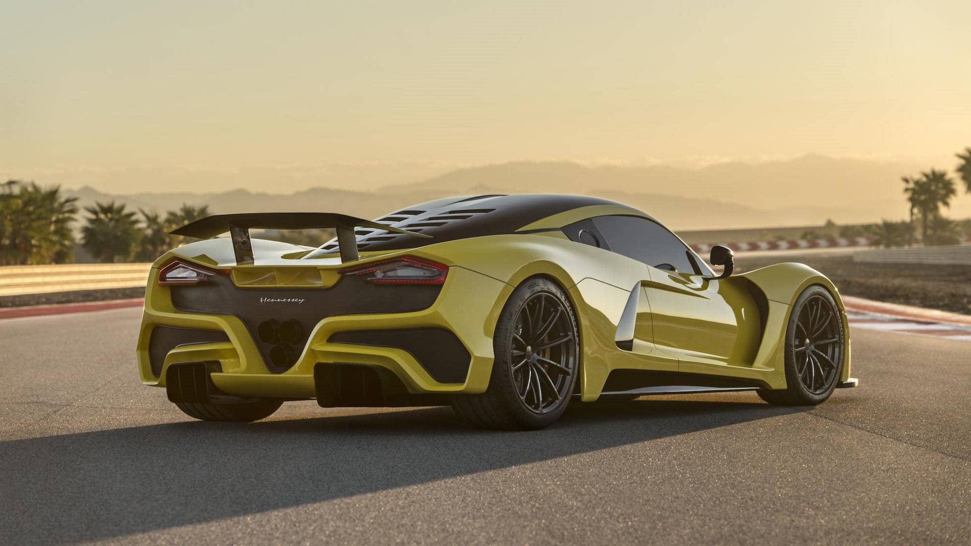 hennessey ra mat "ten lua" venom f5 co the dat van toc 480 km/h hinh 2