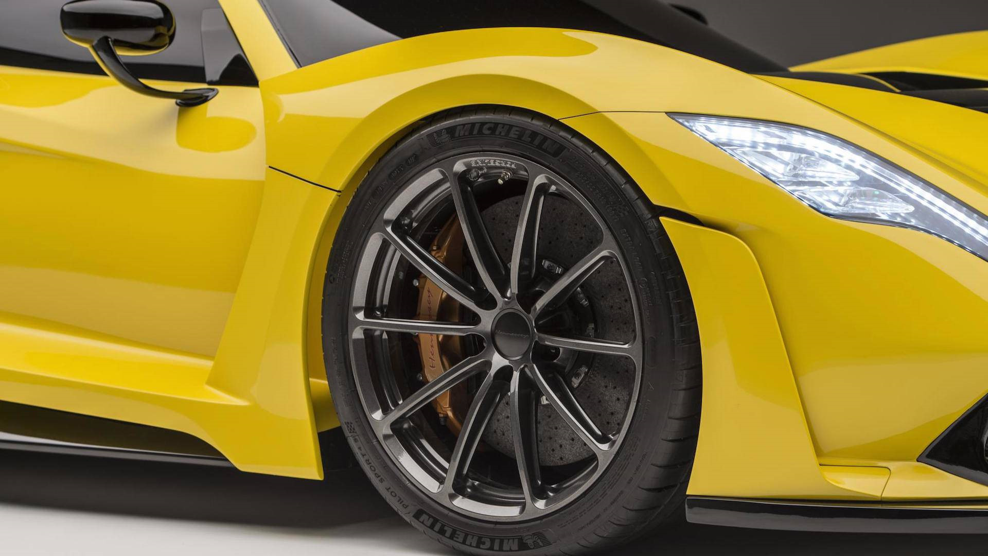 hennessey ra mat "ten lua" venom f5 co the dat van toc 480 km/h hinh 3