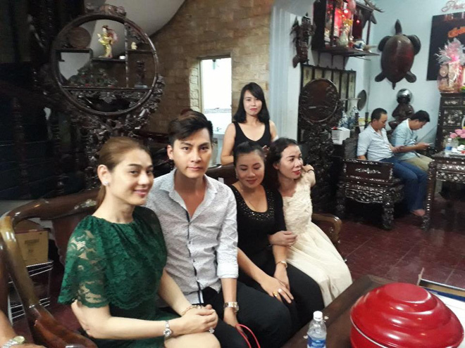 Lâm Khánh Chi và bạn trai rơi nước mắt vỡ òa hạnh phúc trong ngày dạm ngõ - Ảnh 3. Lâm Khánh Chi và bạn trai rơi nước mắt vỡ òa hạnh phúc trong ngày dạm ngõ - Ảnh 3.