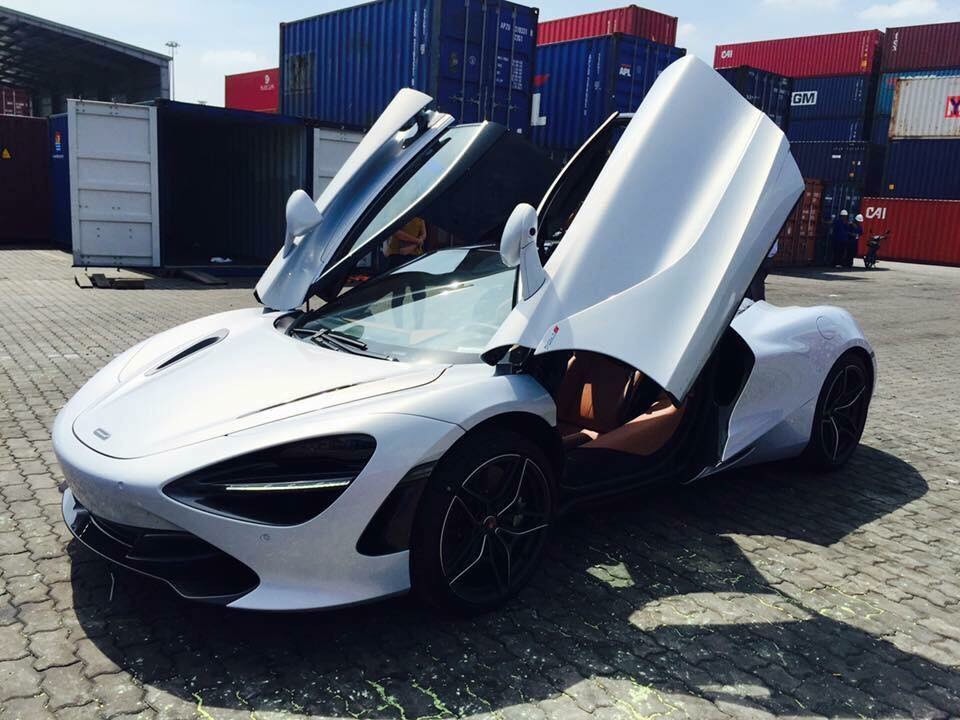 Xe++ - Hai siêu xe thể thao tiền tỷ dắt tay nhau “cập bến” tại Việt Nam (Hình 4).