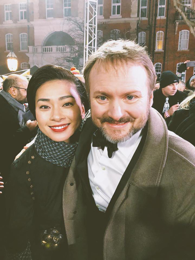 Ngô Thanh Vân xuất hiện xinh đẹp, thân thiết bên nhà biên kịch Star Wars tại buổi công chiếu ở London - Ảnh 2. Ngô Thanh Vân xuất hiện xinh đẹp, thân thiết bên nhà biên kịch Star Wars tại buổi công chiếu ở London - Ảnh 2.
