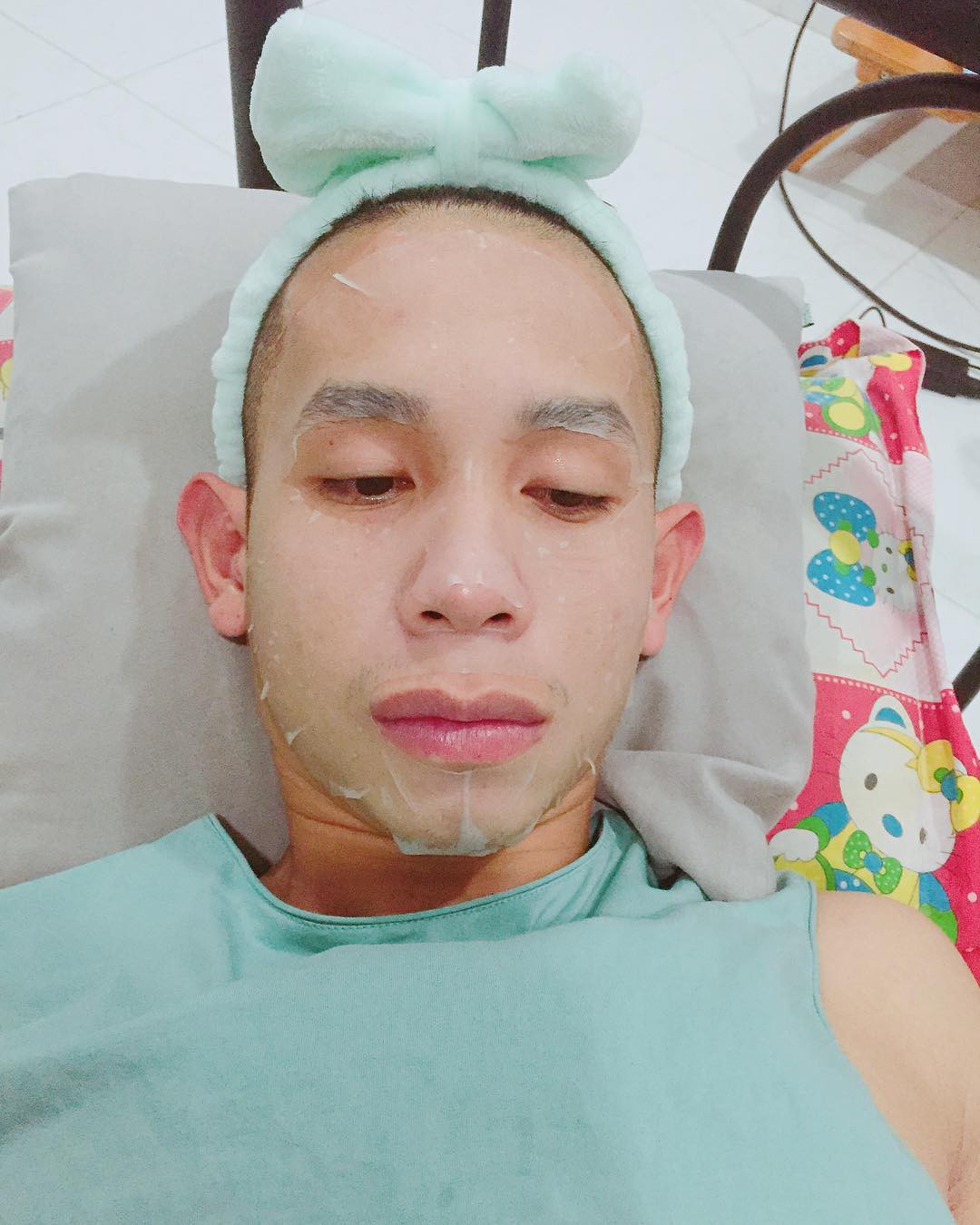 Ít ai ngờ người hùng Nguyễn Phong Hồng Duy của U23 Việt Nam cũng thích đắp mặt nạ giấy - Ảnh 3. Ít ai ngờ người hùng Nguyễn Phong Hồng Duy của U23 Việt Nam cũng thích đắp mặt nạ giấy - Ảnh 3.