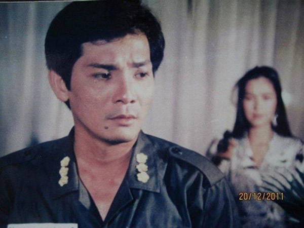 Ở tuổi ngoài 60, tài tử nức tiếng một thời Thương Tín chật vật kiếm sống nuôi vợ con - Ảnh 2. Ở tuổi ngoài 60, tài tử nức tiếng một thời Thương Tín chật vật kiếm sống nuôi vợ con - Ảnh 2.