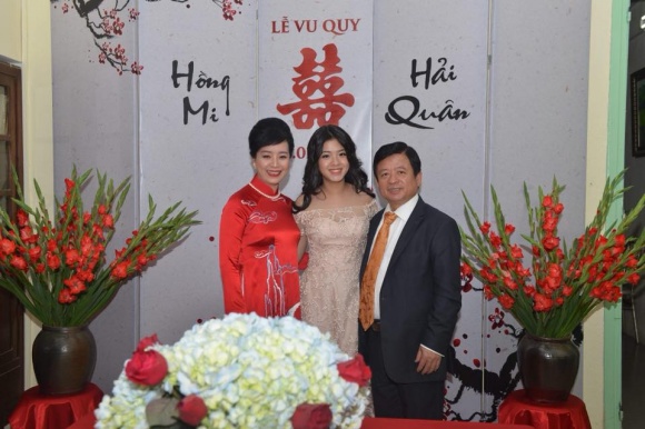 Con gái nhạc sĩ Đỗ Hồng Quân - NS Chiều Xuân rạng rỡ trong đám cưới - Hình 3