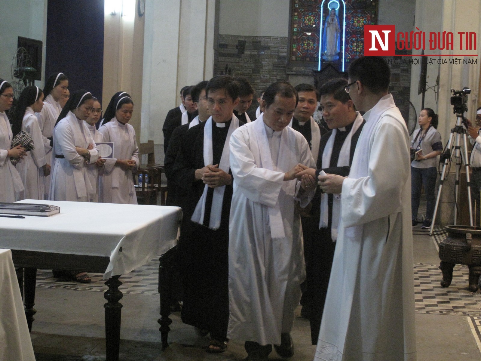 Nhiều lãnh đạo đến viếng cố Tổng giám mục Phaolô Bùi Văn Đọc - Hình 4