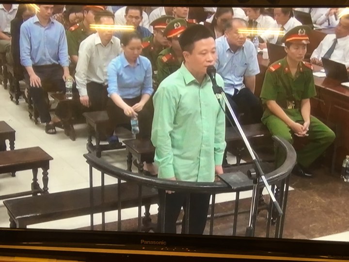 Hồ sơ điều tra - Triệu tập Hà Văn Thắm làm chứng trong phiên xét xử bị cáo Đinh La Thăng