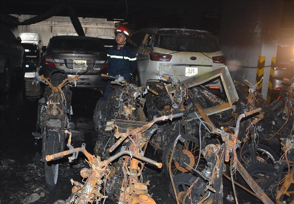 Cộng đồng mạng - Rùng mình lời kể thoát thân của nữ DJ nổi tiếng Sài thành trong vụ cháy chung cư Carina (Hình 3).