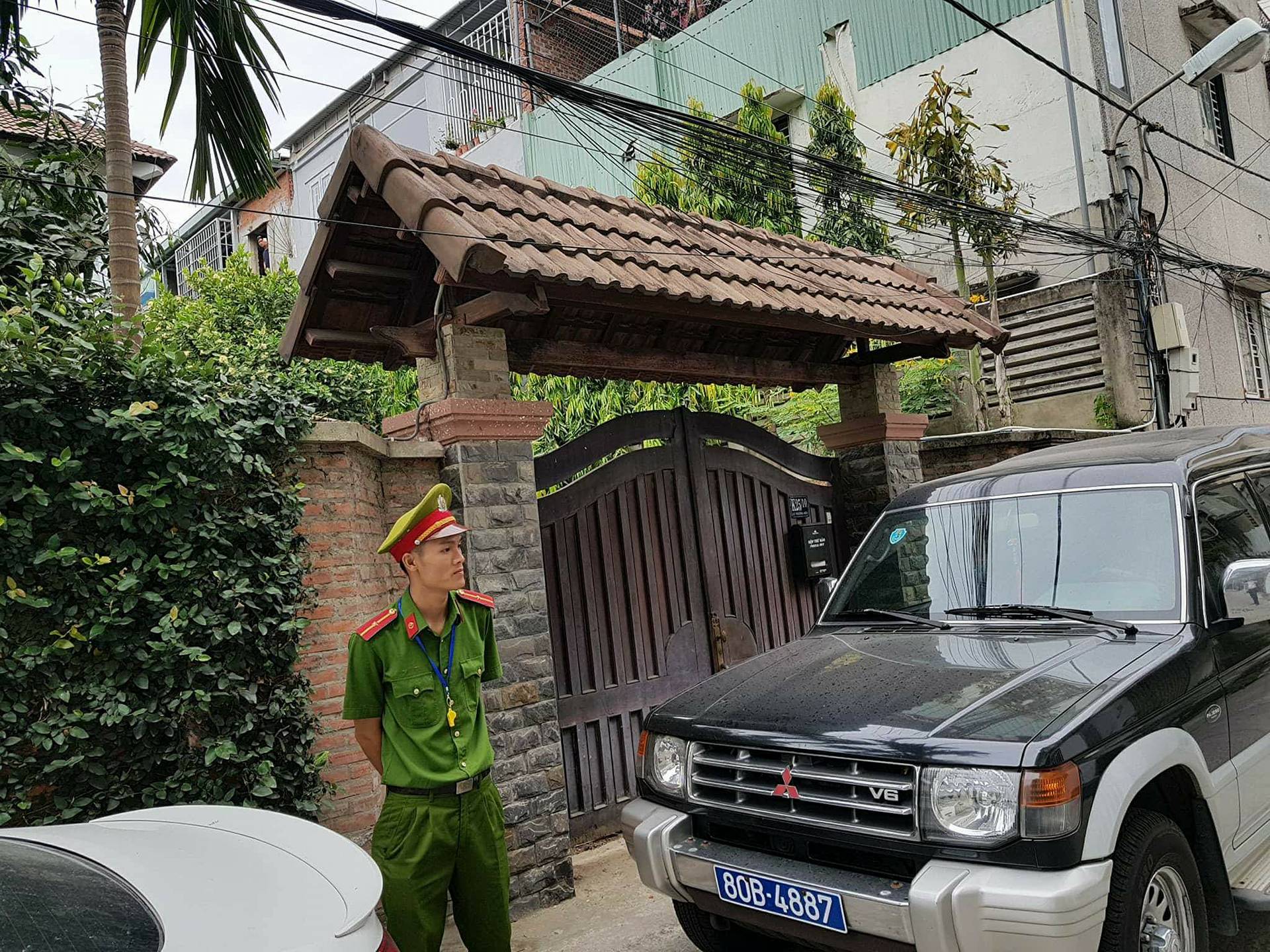 An ninh - Hình sự - Người trong cuộc hé lộ buổi khám nhà nguyên Chủ tịch Đà Nẵng Văn Hữu Chiến (Hình 2).