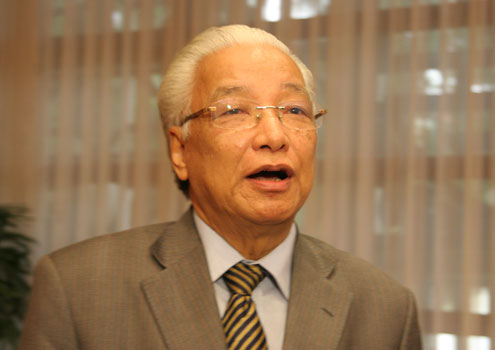 Tiêu dùng & Dư luận - Việc tăng phí ATM cần minh bạch và đi kèm chất lượng dịch vụ