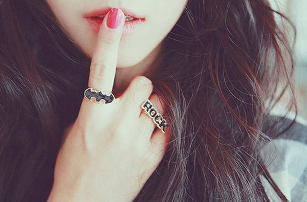 Tâm sự - Là phụ nữ, bạn nên học cách giữ im lặng khi cần