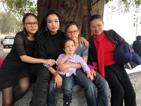 Sự kiện - Diva Thanh Lam từng bị tráo đổi, suýt lạc mẹ lúc mới sinh ở bệnh viện