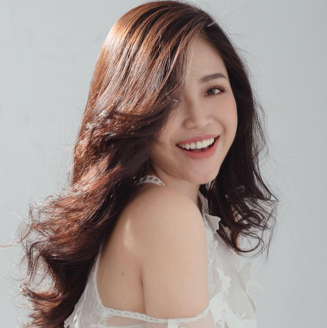 Nhan sắc xinh đẹp và thông tin hiếm hoi về hot girl kiêm MC Cao Vy - Ảnh 2. Nhan sắc xinh đẹp và thông tin hiếm hoi về hot girl kiêm MC Cao Vy - Ảnh 2.