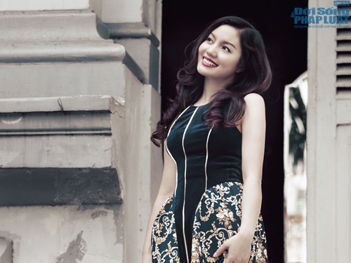 So kè Ngọc Anh và Khánh Linh So kè Ngọc Anh và Khánh Linh