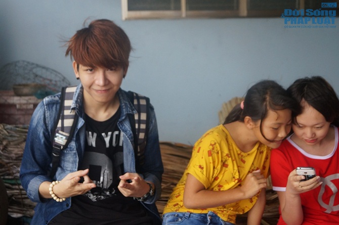 Nhóm La Thăng về quê làm nông dân