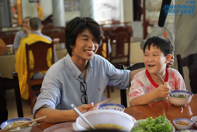 The X-Factor: Đội Hồ Quỳnh Hương chia sẻ yêu thương trước giờ G