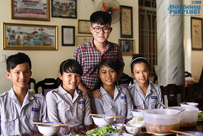 The X-Factor: Đội Hồ Quỳnh Hương chia sẻ yêu thương trước giờ G