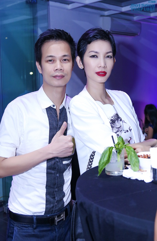 Quách An An nỏi bật với hàng hiệu đi sự sự kiện