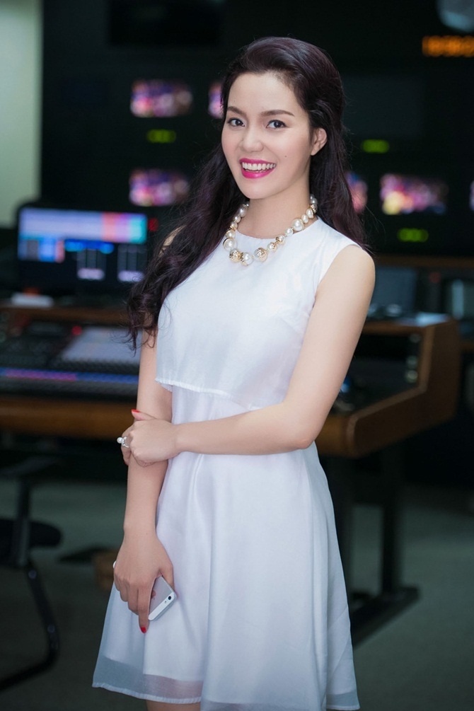 Sao Việt chuộng mốt dùng iphone