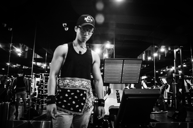 Hotboy Việt gây xôn xao với clip yêu nước