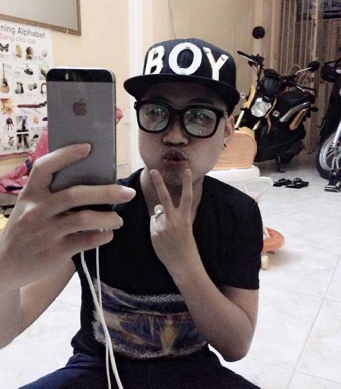 Những sao nam Việt nghiện điện thoại 