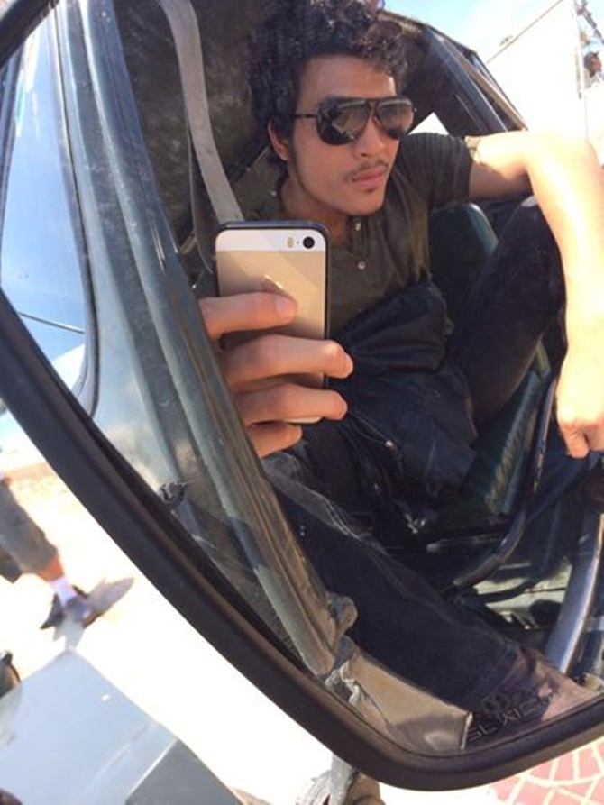 Những sao nam Việt nghiện điện thoại 