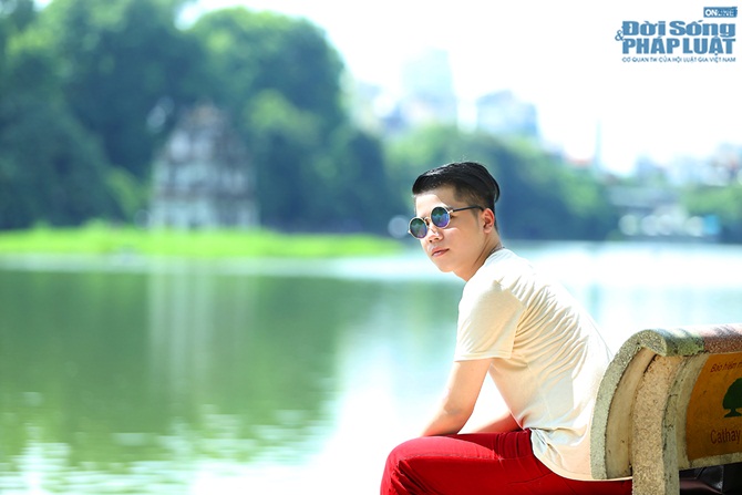 Lý Giám Tiền Bắt Tay Hoàng Minh Hà Ra Mắt Bộ Sưu Tập Thu Đông