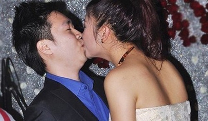 Những màn khóa môi ấn tượng của sao Việt