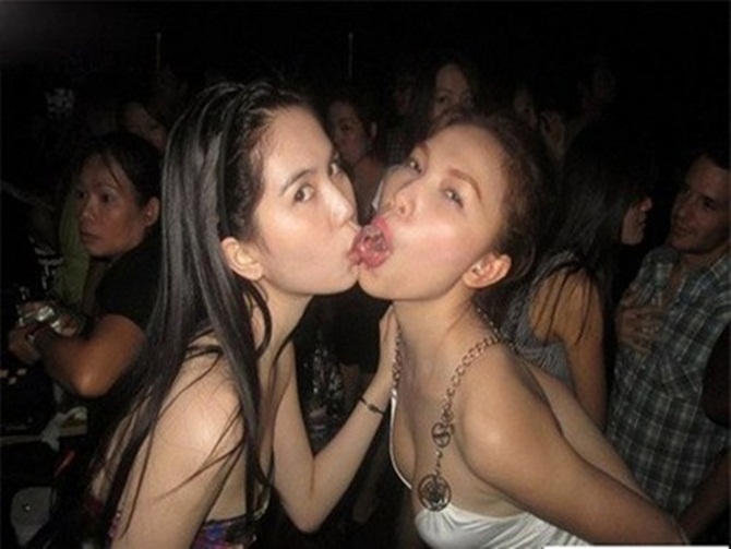 Những màn khóa môi ấn tượng của sao Việt Những màn khóa môi ấn tượng của sao Việt