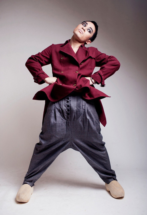 Phong cách “không đụng hàng” của ca sĩ Việt Phong cách “không đụng hàng” của ca sĩ Việt