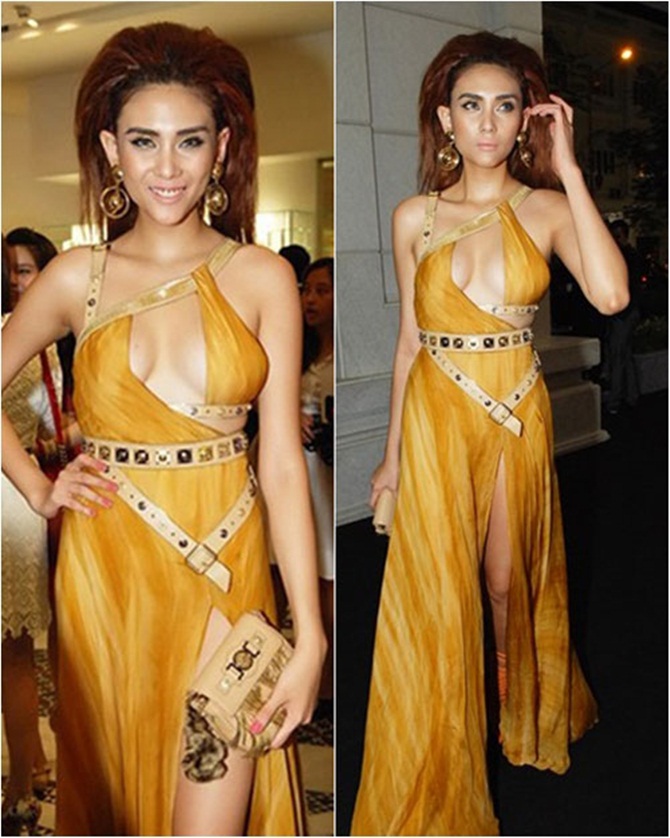 Sao Việt táo bạo diện đầm hở hang khoe vòng 1