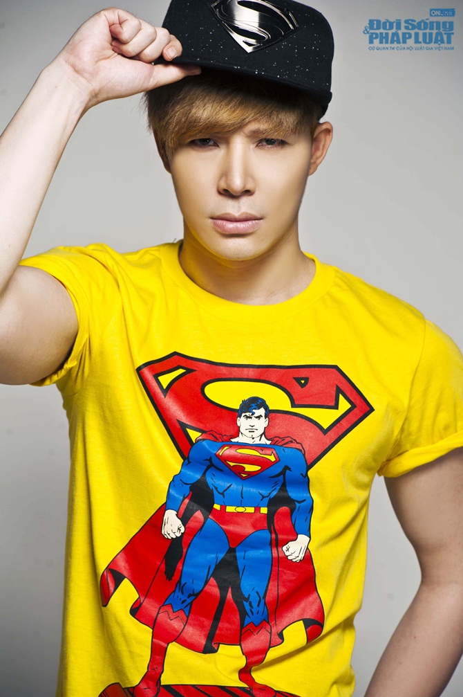 Nathan Lee rực rỡ đón sinh nhật ''tuổi 20''