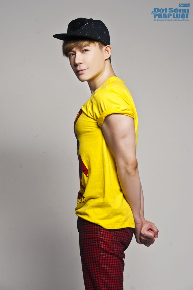 Nathan Lee rực rỡ đón sinh nhật ''tuổi 20''