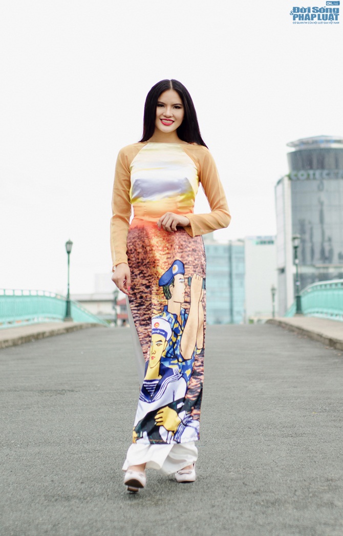  Lan Ngọc, Lê Phương diện áo dài hướng về biển đảo