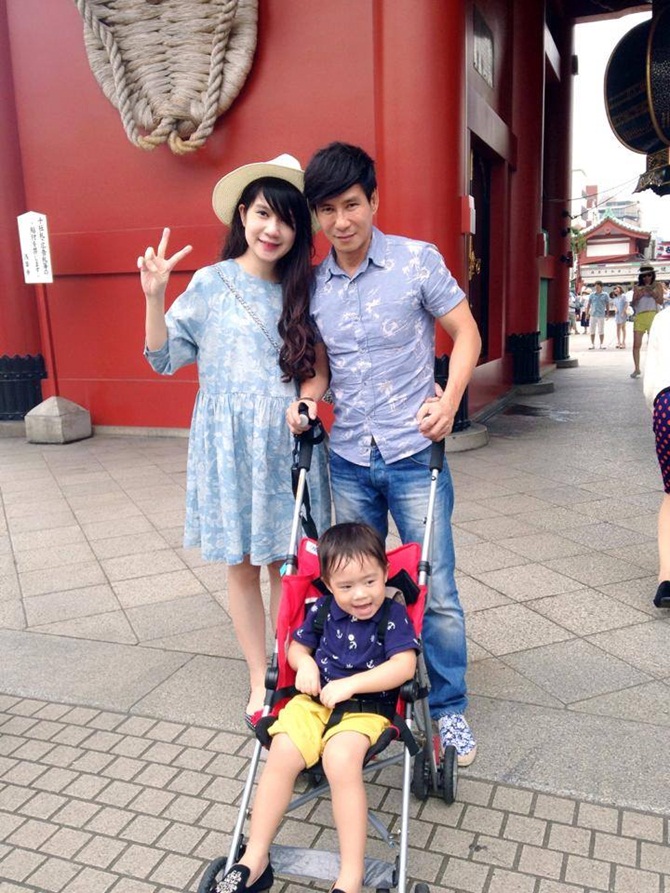 Vợ chồng Lý Hải hạnh phúc trong kì nghỉ tại Nhật Bản