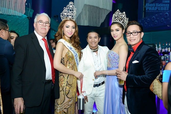 Hoa hậu châu Á tại Mỹ Jennifer Chung hội ngộ Ngô Tiến Đoàn