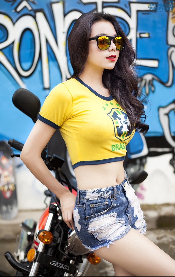 Trà Ngọc Hằng làm cô gái hippie quá ngầu và sexy