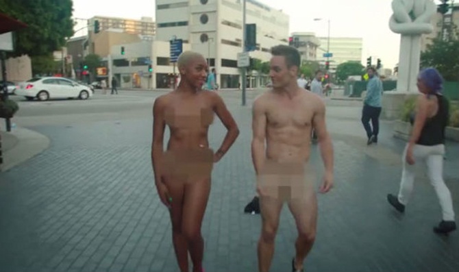 Những bức ảnh gây sốc trong show truyền hình 