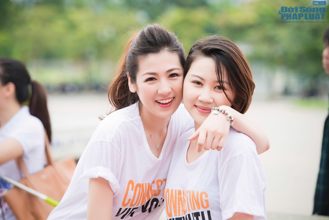 Dương Tú Anh thi chạy kết nối giới trẻ Việt