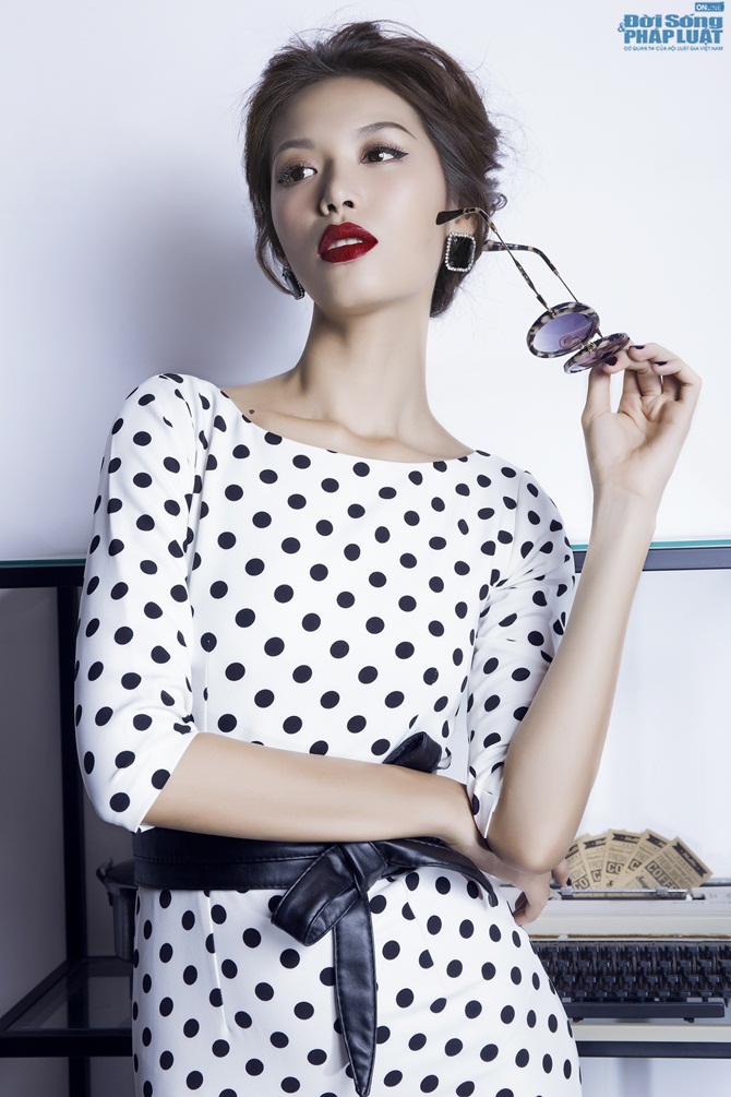 Giải bạc siêu mẫu kiêu kỳ với váy chấm bi