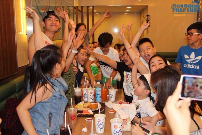 BNHVN: Lắng nghe tâm sự của những bậc phụ huynh BNHVN: Lắng nghe tâm sự của những bậc phụ huynh