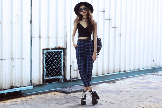 Học cách phối đồ gam đen trắng của hot Lookbook Vũ Thiên