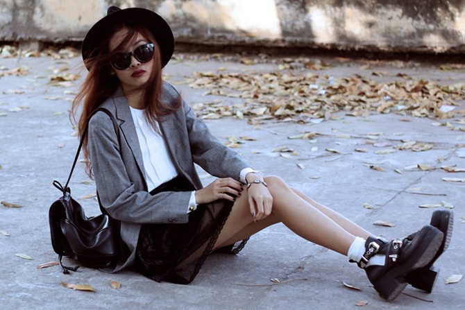 Học cách phối đồ gam đen trắng của hot Lookbook Vũ Thiên