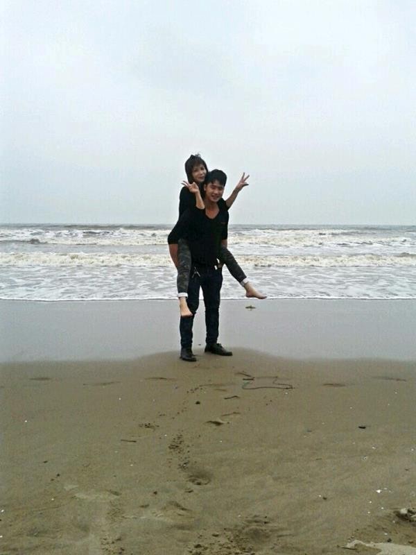 Câu chuyện tình đậm chất lính của nữ cảnh sát đặc nhiệm 9x