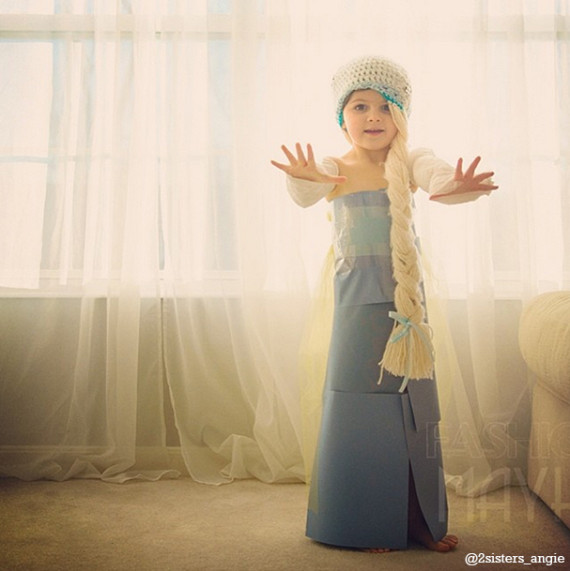 Cô bé 4 tuổi tài năng với những thiết kế thời trang bằng giấy