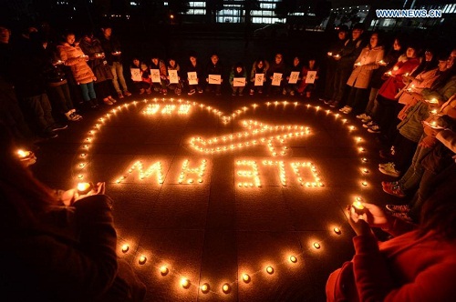 Giới trẻ TQ cầu nguyện cho hành khách trên chuyến bay MH370