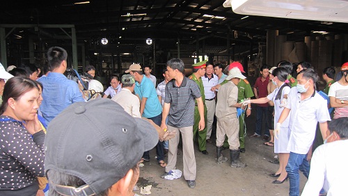 Ngạt khí mê tan 2 công nhân chết thảm, 4 người khác nguy kịch Ngạt khí mê tan 2 công nhân chết thảm, 4 người khác nguy kịch