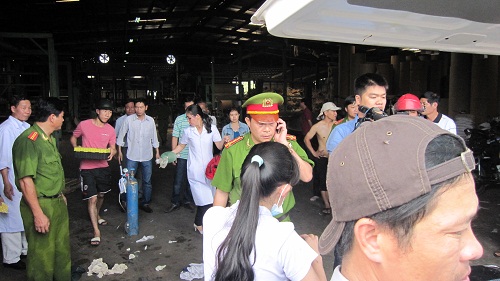 Ngạt khí mê tan 2 công nhân chết thảm, 4 người khác nguy kịch Ngạt khí mê tan 2 công nhân chết thảm, 4 người khác nguy kịch