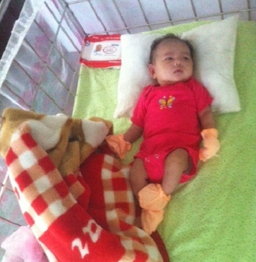 Thừa Thiên Huế: Phát hiện trẻ sơ sinh bị bỏ rơi trước cổng chùa