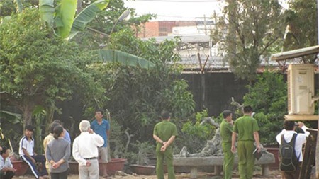 Cháy xe cẩu vì vướng dây điện một người tử vong