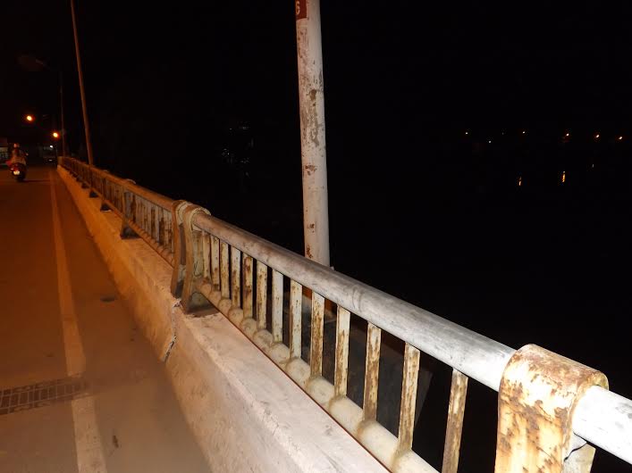 Huế: Nhảy cầu tự tử để gặp người thân